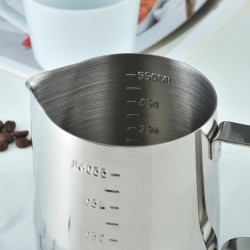 Stainless Steel Pointed Mouth Etched Cup Graduated Measuring Cup Milk Foam Cup Coffee Pot 1000 ml